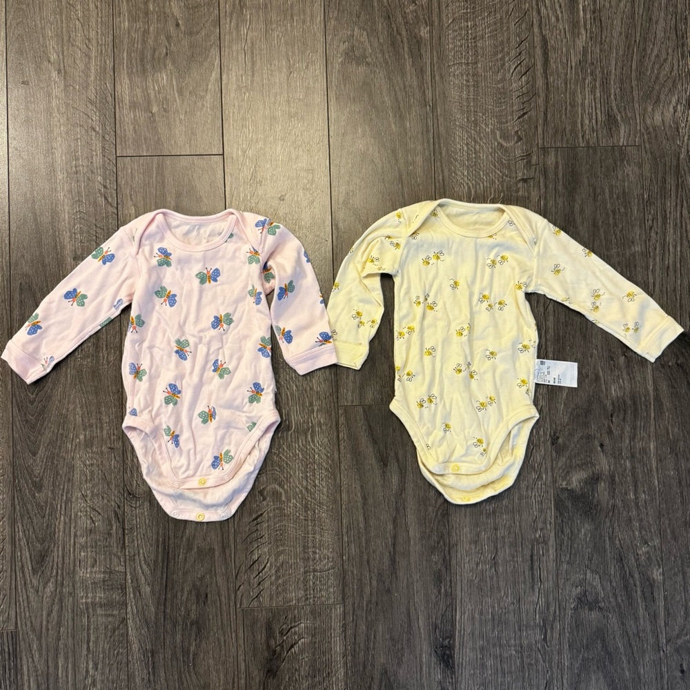 Uniqlo baby bodysuits size 80